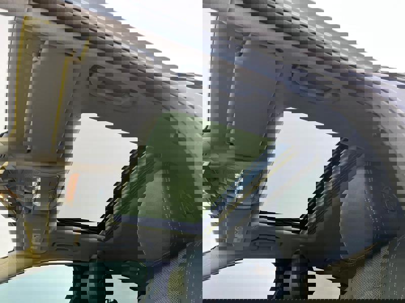 Image Mercedes-Benz 汃獡敳䔠䈠牥楬敮 200 2.0 184 Avantgarde Carplay Clim Bi-zone Caméra PA Sièges élec chauffants Bluetooth Toit ouvrant 